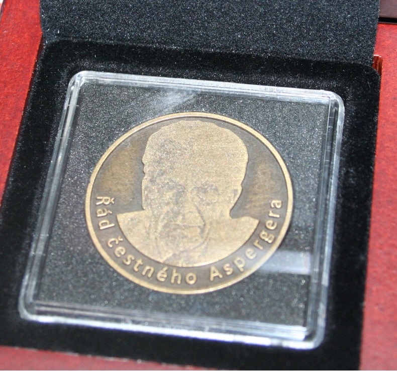 Potřetí předán Řád čestného Aspergera