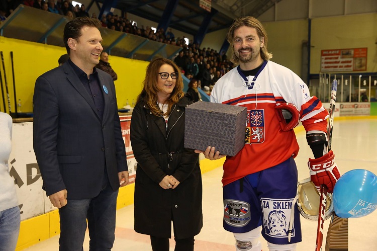 Charitativní zápas: První modrý gól dal Okál 1