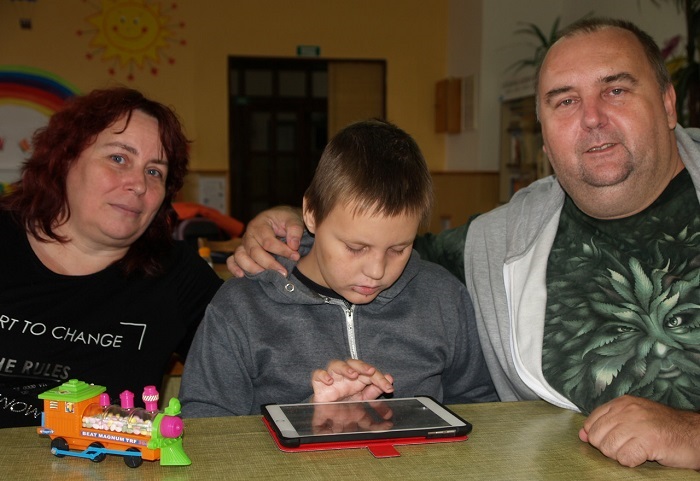 Dítě úplňku Erik: Čekáme, až ta bílá kulatá potvora zase zmizí 4